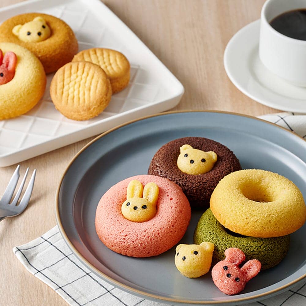 Animal Donuts & Baked Goods Set A