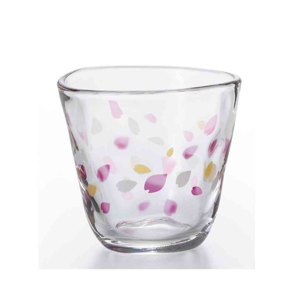 Adelia TEBINERI HARUIRO Free Cup 1 Piece